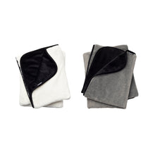 Load image into Gallery viewer, Fascinator Throw Regular
