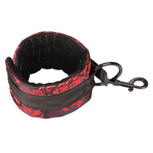 Load image into Gallery viewer, Scandal Collar Body Restraints
