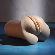 Load image into Gallery viewer, Selopa POCKET PLEASER Light Flesh Vagina Stroker Male Masturbator

