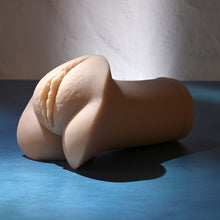 Load image into Gallery viewer, Selopa POCKET PLEASER Light Flesh Vagina Stroker Male Masturbator
