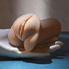 Load image into Gallery viewer, Selopa POCKET PLEASER Light Flesh Vagina Stroker Male Masturbator
