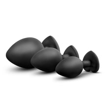 Load image into Gallery viewer, Luxe Bling Plugs Training Kit Black With White Gems
